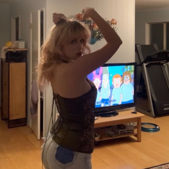 Green corset - Picture 6 of 7